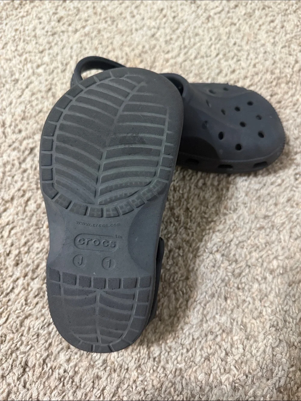 CROCS Kids Classic Clog in Charcoal Gray